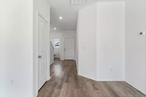 Entry Way - 114 Sofia Dr, Maumelle, AR 72113 photo 1 of 5