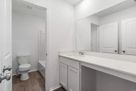 Entry Way - 114 Sofia Dr, Maumelle, AR 72113 photo 5 of 5