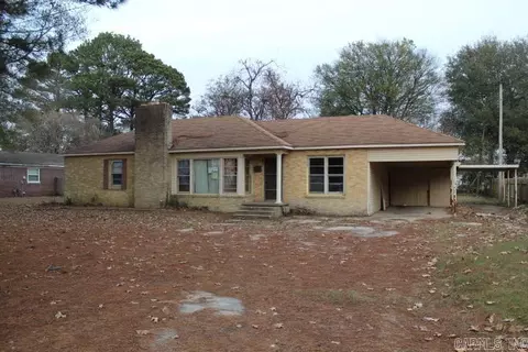 504 NE 3rd St, England, AR 72046