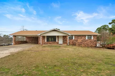 220 Lockhaven Pt, Hot Springs, AR 71913