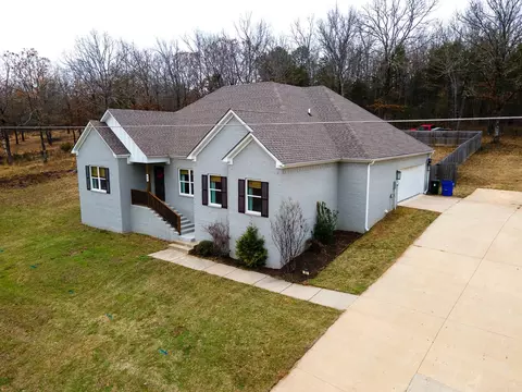 Exterior - 62 Ridge Dr, Greenbrier, AR 72058 photo 7 of 9