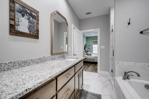Bath - 62 Ridge Dr, Greenbrier, AR 72058 photo 3 of 7