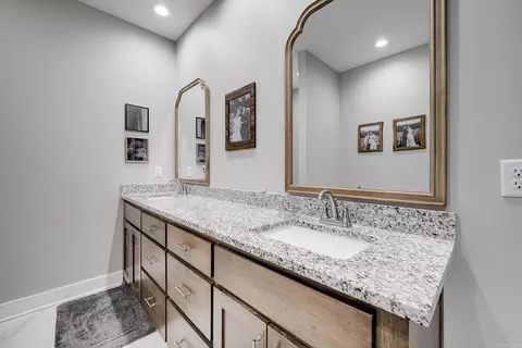 Bath - 62 Ridge Dr, Greenbrier, AR 72058 photo 1 of 7