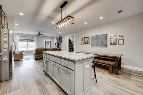 Kitchen - 62 Ridge Dr, Greenbrier, AR 72058 photo 3 of 5