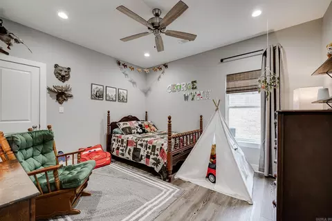 Bedroom - 62 Ridge Dr, Greenbrier, AR 72058 photo 7 of 7