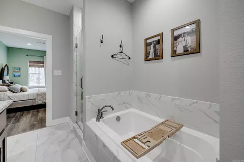 Bath - 62 Ridge Dr, Greenbrier, AR 72058 photo 4 of 7