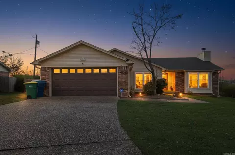 30 Summerland Ct, Little Rock, AR 72227
