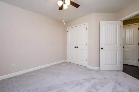 Bedroom - 1194 Oak Glenn Loop, Bryant, AR 72022 photo 4 of 4