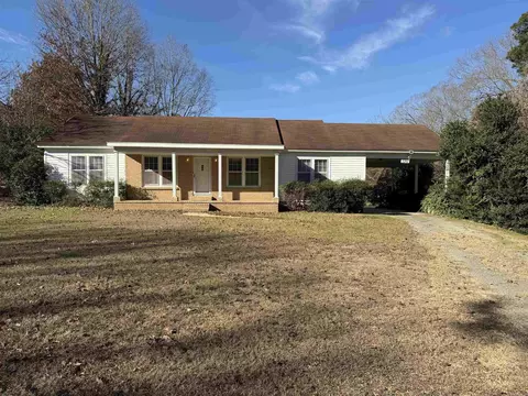 1281 N Myrtle St, Warren, AR 71671