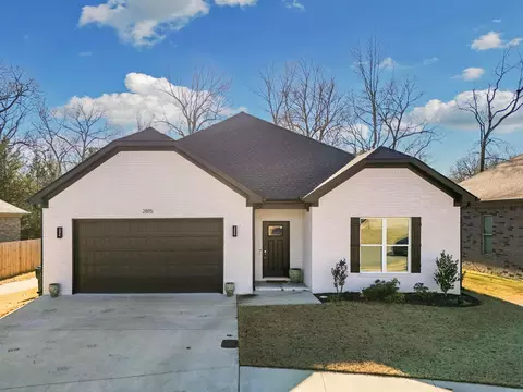 Exterior - 2815 Carmichael Dr, Conway, AR 72034 photo 1 of 6