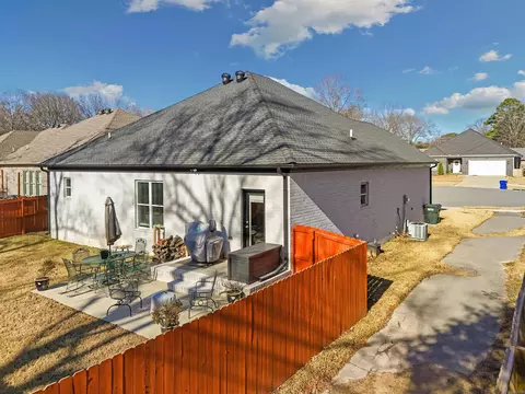 Exterior - 2815 Carmichael Dr, Conway, AR 72034 photo 4 of 6