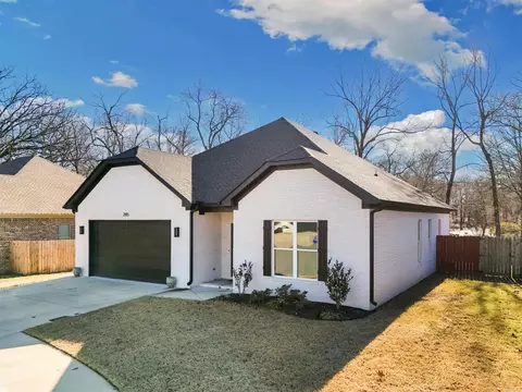 Exterior - 2815 Carmichael Dr, Conway, AR 72034 photo 2 of 6