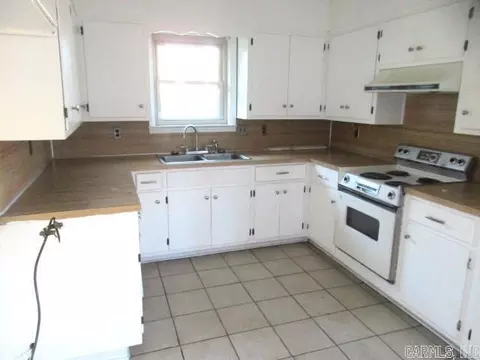Kitchen - 1501 Blackhawk Ridge Ln, Pine Bluff, AR 71603 photo 1 of 1