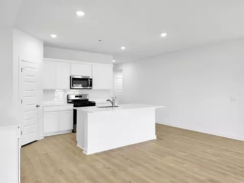 Kitchen - 18 Plantation Dr, Mayflower, AR 72106 photo 1 of 2