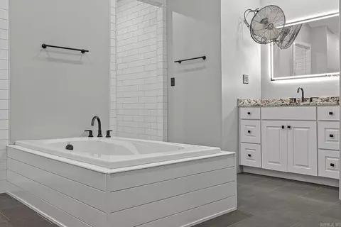 Bath - 299 Clay Road 417, Rector, AR 72461 photo 6 of 8