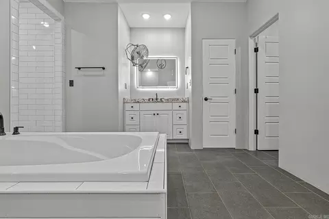 Bath - 299 Clay Road 417, Rector, AR 72461 photo 4 of 8