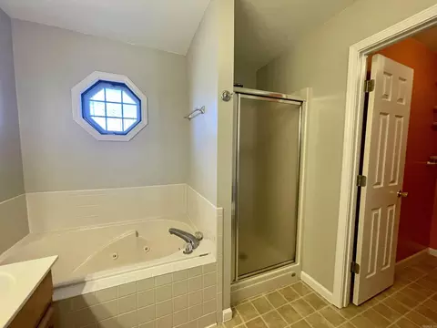 Bath - 708 Dwight St, Trumann, AR 72472 photo 2 of 6