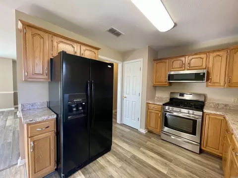 Kitchen - 708 Dwight St, Trumann, AR 72472 photo 2 of 4