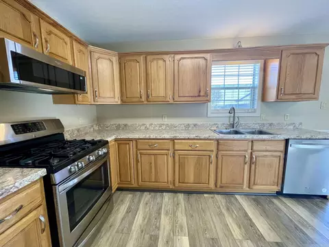 Kitchen - 708 Dwight St, Trumann, AR 72472 photo 4 of 4