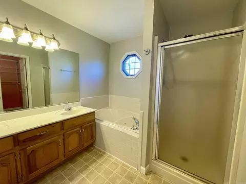 Bath - 708 Dwight St, Trumann, AR 72472 photo 3 of 6