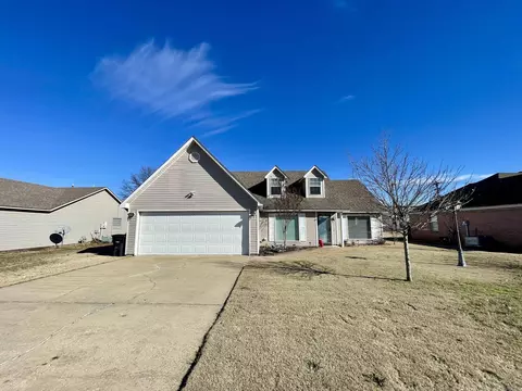 Exterior - 708 Dwight St, Trumann, AR 72472 photo 5 of 7