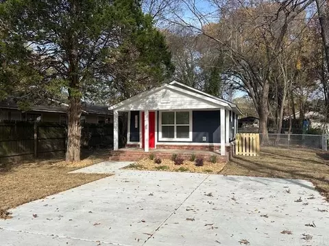 Exterior - 1009 W Smith St, Benton, AR 72015 photo 1 of 3