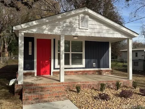 Exterior - 1009 W Smith St, Benton, AR 72015 photo 2 of 3