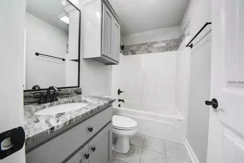 Bath - 38 Arbor Trail Dr, Cabot, AR 72023 photo 4 of 4