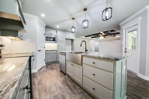 Kitchen - 38 Arbor Trail Dr, Cabot, AR 72023 photo 3 of 4