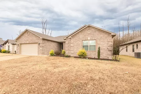 Exterior - 38 Arbor Trail Dr, Cabot, AR 72023 photo 3 of 8