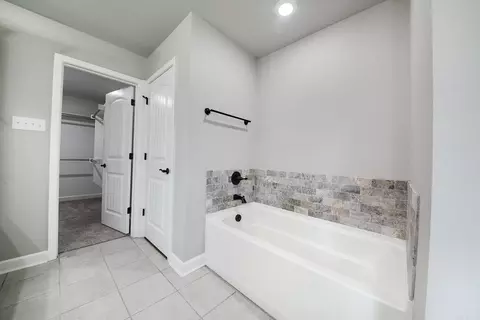 Entry Way - 38 Arbor Trail Dr, Cabot, AR 72023 photo 4 of 4