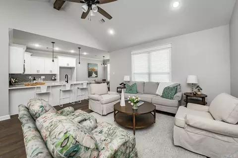 912 E Dell Vista Cv, Cabot, AR 72023 photo 2