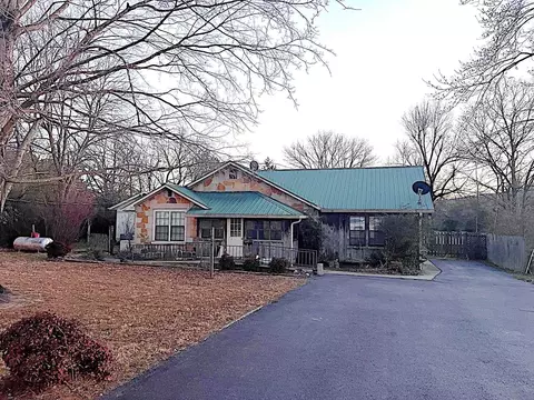 1201 E Main St, Mountain View, AR 72560 photo 2