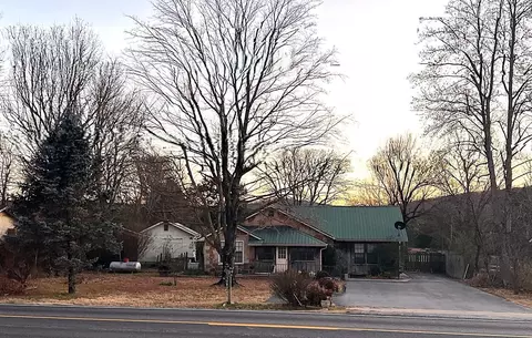 1201 E Main St, Mountain View, AR 72560 photo 3