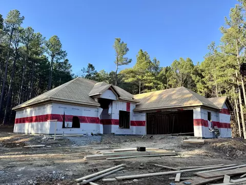 32 Mandarina Dr, Hot Springs Village, AR 71909