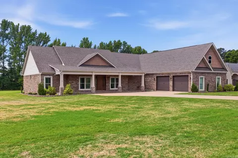 106 W End St, Beebe, AR 72012