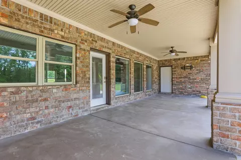 Exterior - 106 W End St, Beebe, AR 72012 photo 10 of 11