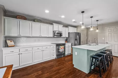 Kitchen - 170 Four Winds, Conway, AR 72034 photo 5 of 5