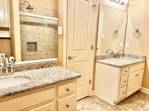Bath - 27 Berry Patch Dr, Cabot, AR 72023 photo 10 of 12