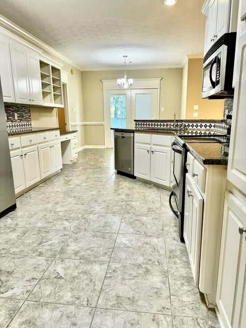 Kitchen - 27 Berry Patch Dr, Cabot, AR 72023 photo 1 of 5