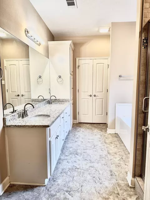 Bath - 27 Berry Patch Dr, Cabot, AR 72023 photo 1 of 12