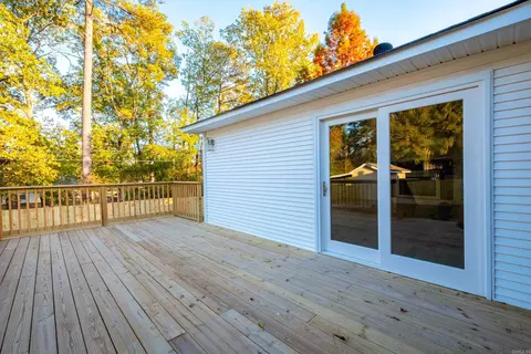 Exterior - 403 Wanda Ln, Benton, AR 72015 photo 2 of 10