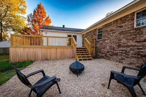 Exterior - 403 Wanda Ln, Benton, AR 72015 photo 7 of 10
