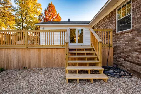 Exterior - 403 Wanda Ln, Benton, AR 72015 photo 4 of 10