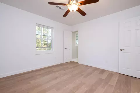 Bedroom - 403 Wanda Ln, Benton, AR 72015 photo 4 of 7