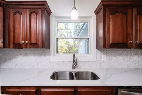 Kitchen - 403 Wanda Ln, Benton, AR 72015 photo 6 of 6