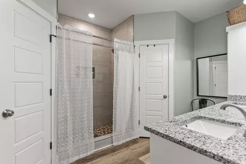Bath - 25 Canten Cv, Greenbrier, AR 72058 photo 1 of 4