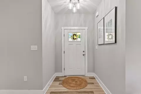 Entry Way - 25 Canten Cv, Greenbrier, AR 72058 photo 3 of 7