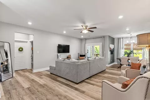 Entry Way - 25 Canten Cv, Greenbrier, AR 72058 photo 1 of 7