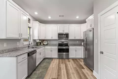 Kitchen - 25 Canten Cv, Greenbrier, AR 72058 photo 1 of 6